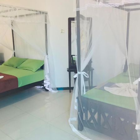Crescent Resort Galle Esterno foto