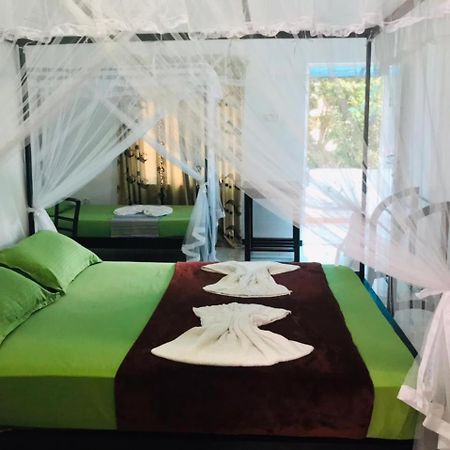 Crescent Resort Galle Esterno foto