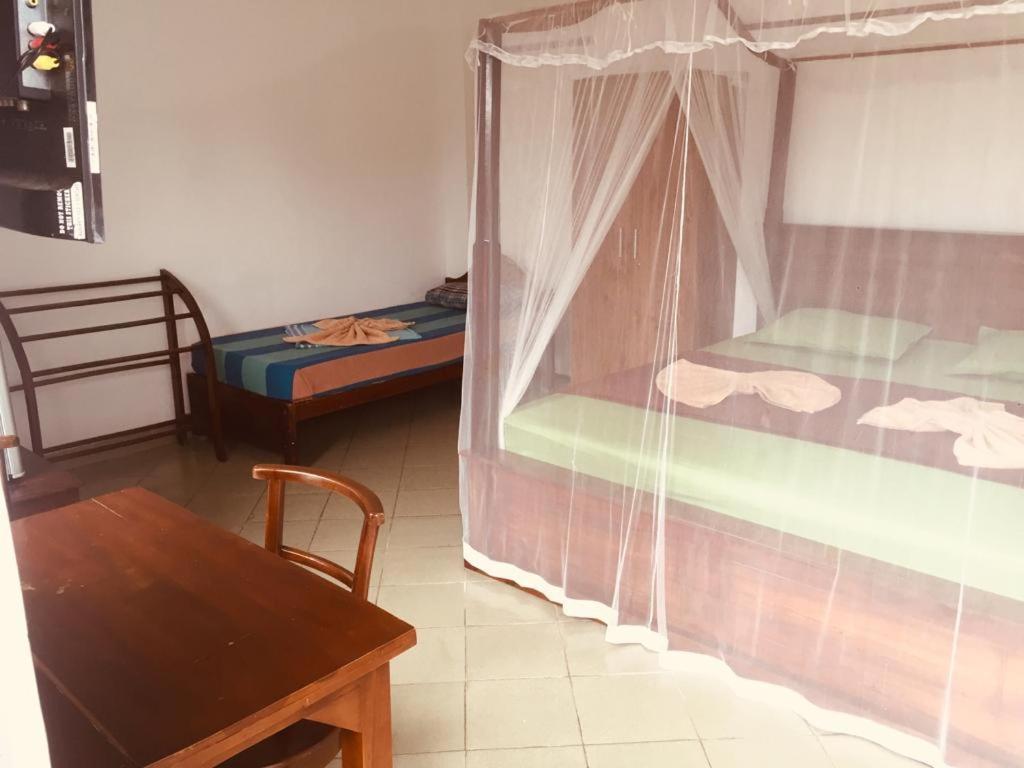 Crescent Resort Galle Esterno foto