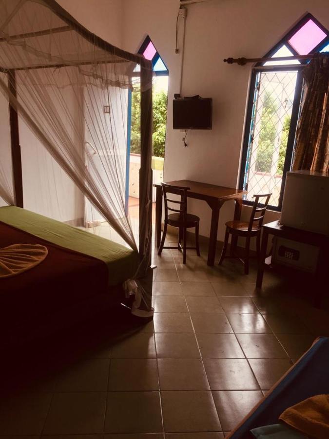 Crescent Resort Galle Esterno foto