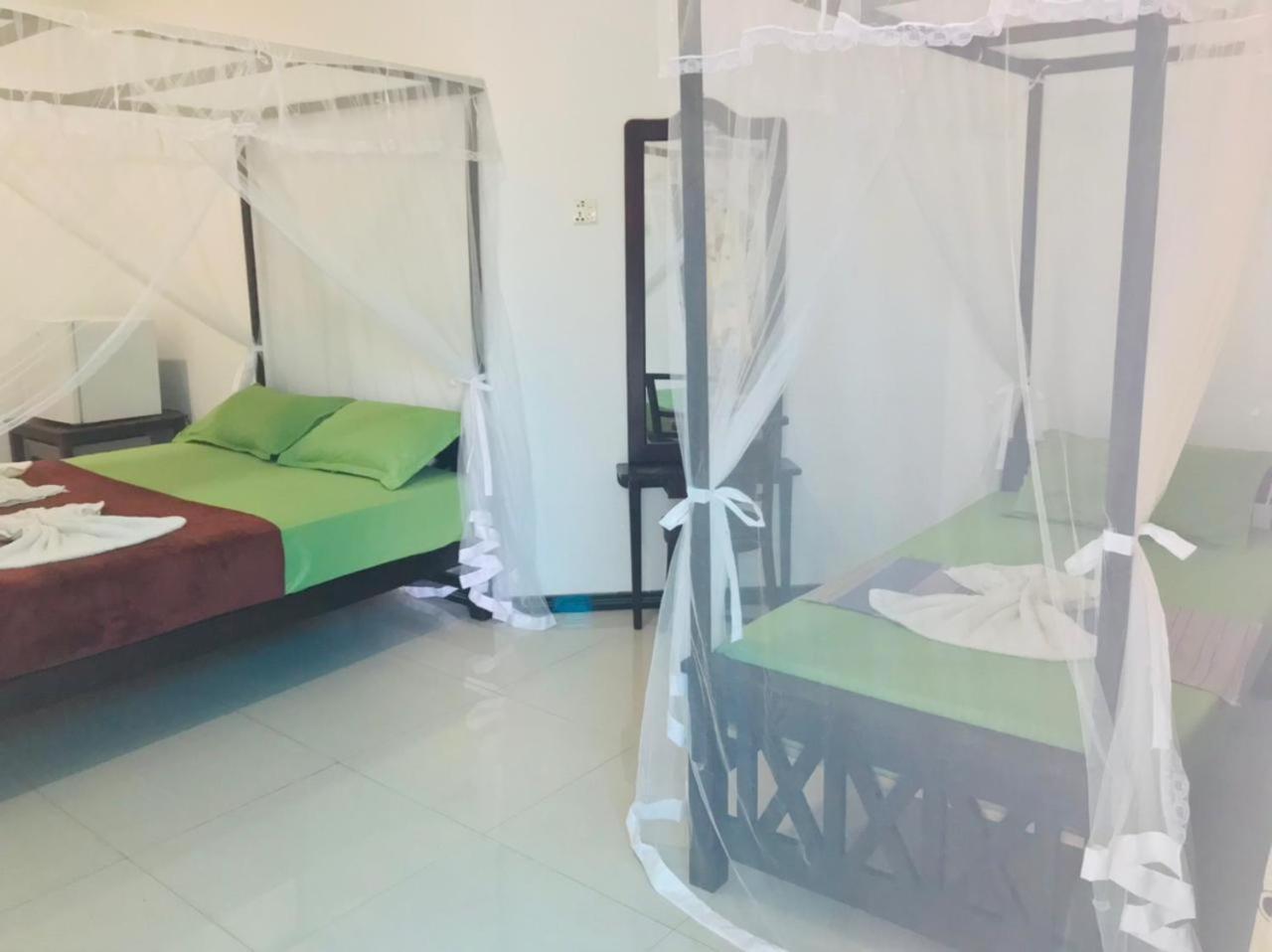 Crescent Resort Galle Esterno foto