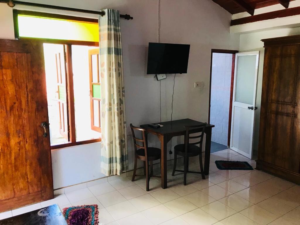 Crescent Resort Galle Esterno foto